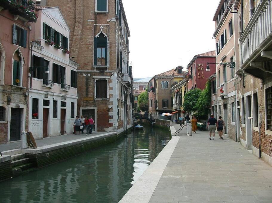 Hotel San Tomà Venezia Esterno foto